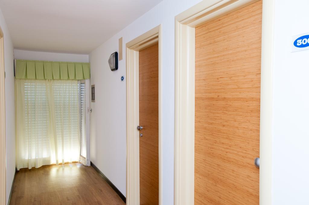 Albergo Villa Mauri Rimini Exterior foto